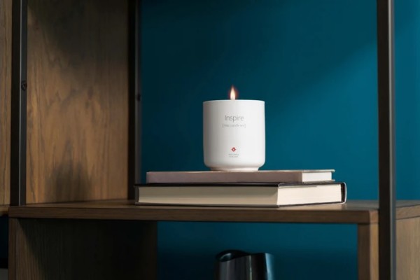 Candle Gives You Smell of a New Mac Without The Price Tag